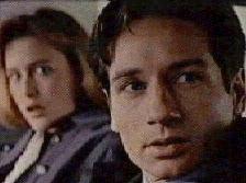 Mulder Scully dans la voiture faussement pige (1X12 Fire)